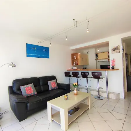 Apartment T3 Lumineux Et Confort De 54 M2 Avec Parking Privatif *
