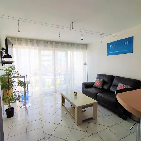 T3 Lumineux Et Confort De 54 M2 Avec Parking Privatif Appartement