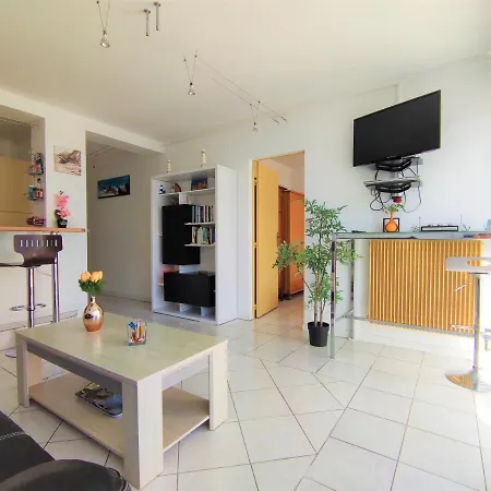 T3 Lumineux Et Confort De 54 M2 Avec Parking Privatif La Rochelle (Charente-Maritime)